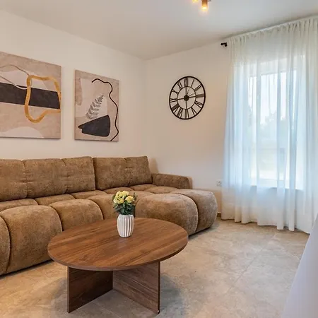 Artec Cres